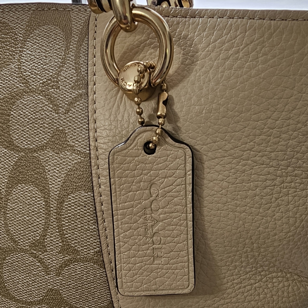 COACH Kacey Satchel/Crossbody Beige and Cream  with Faux Snake Skin  Handles - Picture 12 of 12